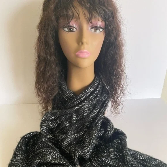 Black Scarf - Picture 2 of 6